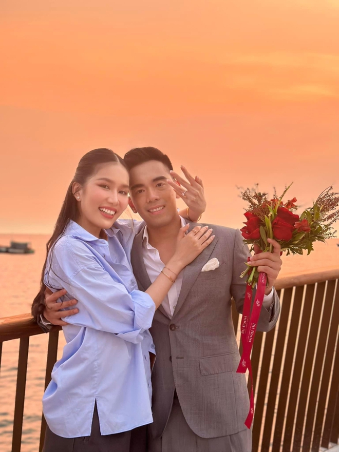 H&eacute; lộ ảnh cưới của &Aacute; hậu Phương Anh v&agrave; &ocirc;ng x&atilde; tiến sĩ tại Ph&aacute;p - Ảnh 4.