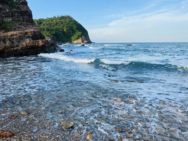 Hòn đảo đầu tiên ở Việt Nam cấm mang đồ nhựa dùng 1 lần, đến người bản địa cũng phải tuân thủ đẹp đến mức nào? - Ảnh 1.