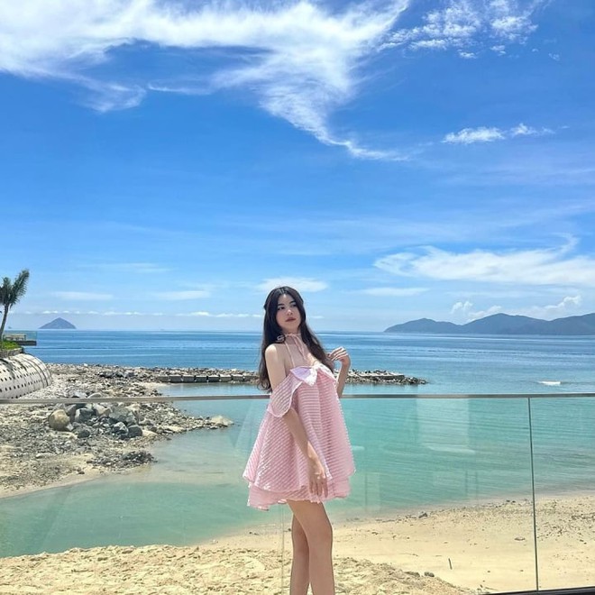 Con g&aacute;i Quyền Linh đẹp y&ecirc;u kiều, ngọt ng&agrave;o ở tuổi 15 - Ảnh 2.