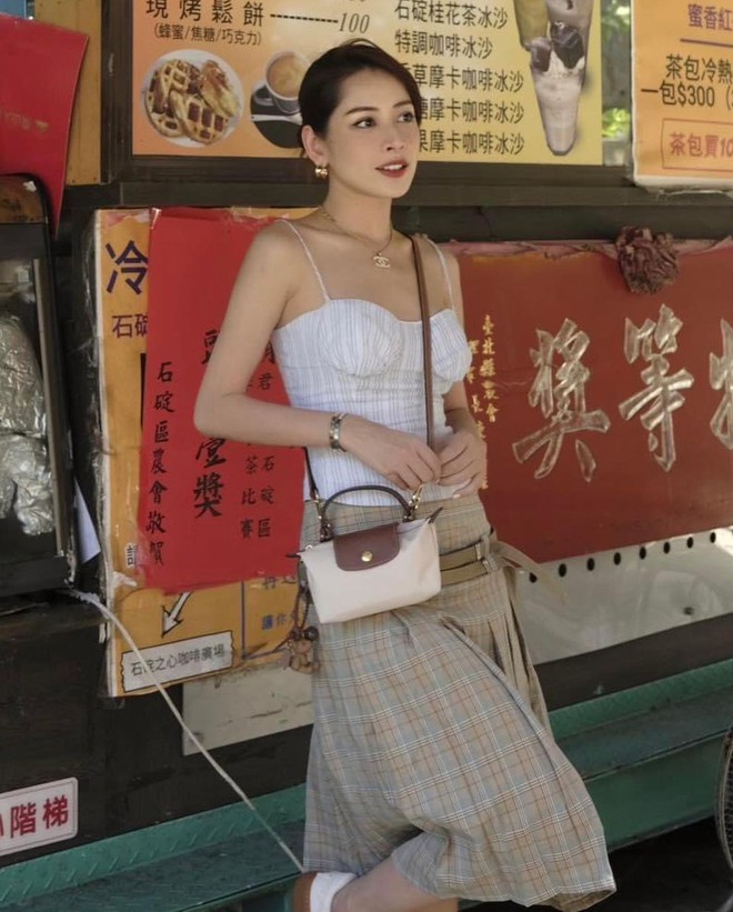 Chi Pu diện g&igrave; cũng được netizen Trung xin &ldquo;info&rdquo; tới tấp, soi ra to&agrave;n đồ local brand Việt chất lượng - Ảnh 7.