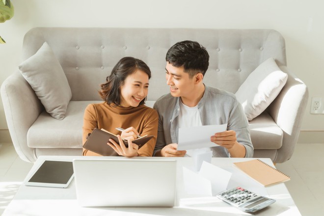 3 điều cần biết về việc quản l&yacute; t&agrave;i ch&iacute;nh d&agrave;nh cho c&aacute;c cặp đ&ocirc;i quyết định sống chung - Ảnh 1.