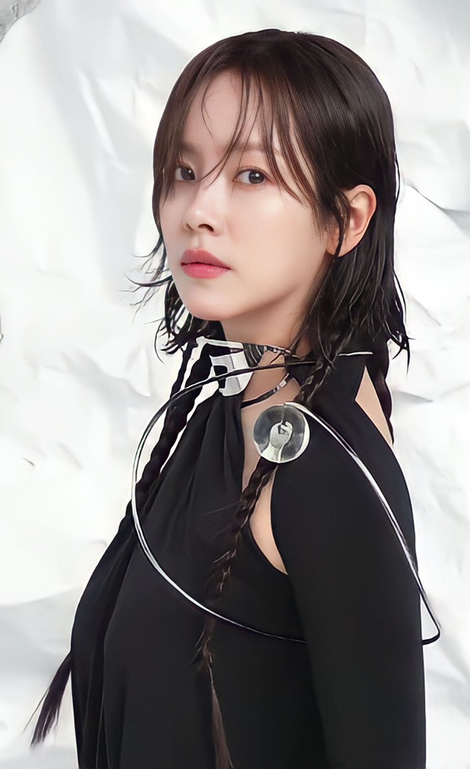 Nữ diễn viên khổ sở vì nhìn dừ hơn Son Ye Jin và dàn mỹ nhân cùng tuổi, càng choáng khi so với đàn chị Jeon Ji Hyun - Ảnh 7.