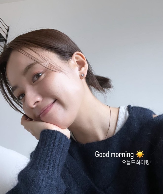 Nữ ch&iacute;nh Moving: Chị đẹp U40 vẫn giữ l&agrave;n da căng mướt nhờ chăm d&ugrave;ng mỹ phẩm chứa th&agrave;nh phần l&agrave;m dịu da - Ảnh 5.