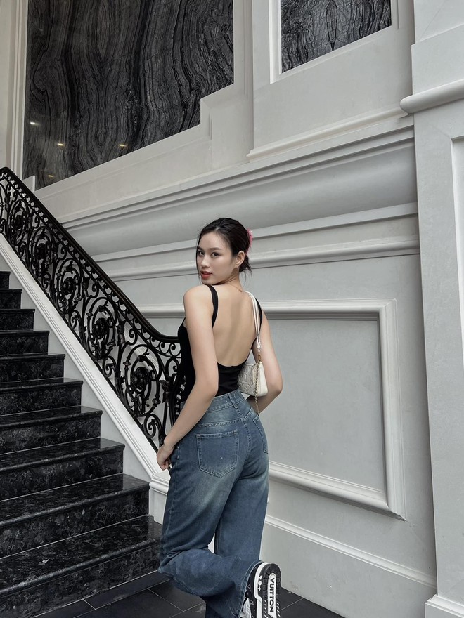 Hoa hậu Đỗ Thị Hà chuộng váy siêu ngắn, khoe chân dài 1m11 - Ảnh 8.