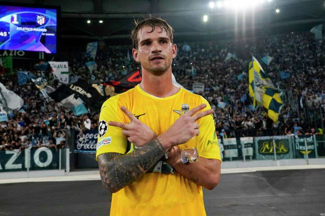Thủ môn đánh đầu ghi bàn, cứu Lazio thoát thua ngày mở màn Cúp C1 châu Âu - Ảnh 3.