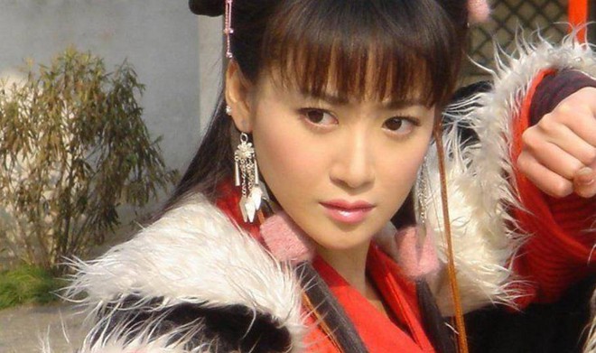 Mỹ nhân là cô vợ được khao khát nhất showbiz: U50 vẫn không già đi, mặt sinh ra để vào vai ác - Ảnh 3. Mỹ nhân là cô vợ được khao khát nhất showbiz: U50 vẫn không già đi, mặt sinh ra để vào vai ác - Ảnh 3.