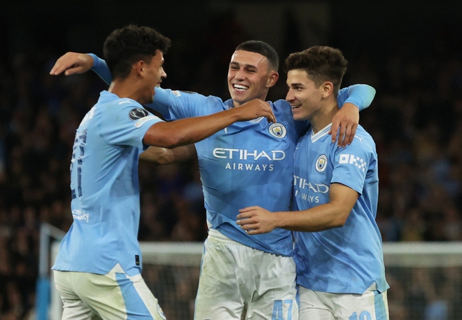 Kết quả C&uacute;p C1 ch&acirc;u &Acirc;u h&ocirc;m nay 20/9: Barca v&agrave; Man City thắng đậm - Ảnh 1.