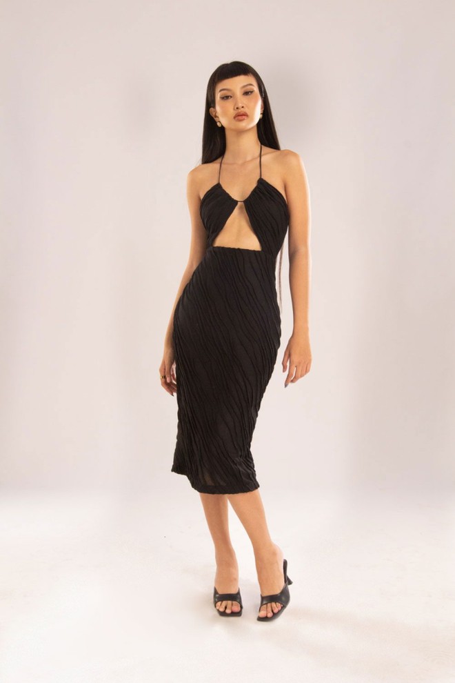 B&ocirc;ng hồng lai đẹp nhất Th&aacute;i Lan Yaya Urassaya c&oacute; style đẹp đi&ecirc;n đảo, ngắm Instagram của n&agrave;ng m&agrave; học được khối v&aacute;y &aacute;o xinh - Ảnh 16.