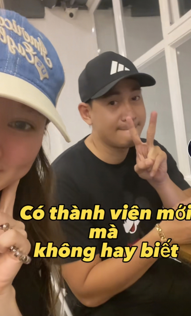 Sao nam Vbiz và vợ kém 18 tuổi xác nhận sắp đón thành viên nhí sau 9 tháng kết hôn - Ảnh 2.