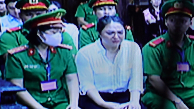 Bà Nguyễn Phương Hằng bị tuyên phạt 3 năm tù giam - Ảnh 1.