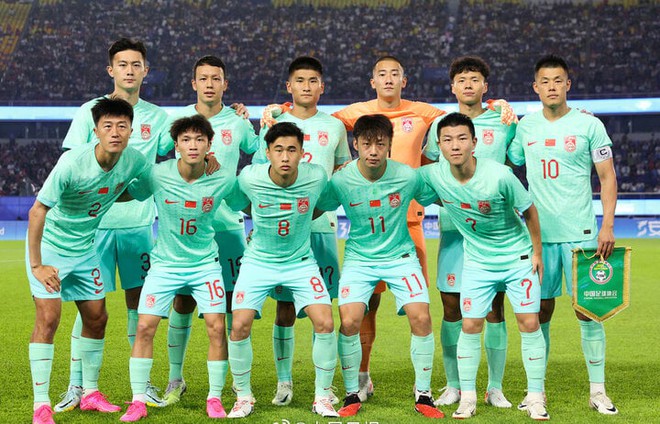X&aacute;c định 5 đội b&oacute;ng đầu ti&ecirc;n vượt qua v&ograve;ng bảng ASIAD 19 - Ảnh 1.