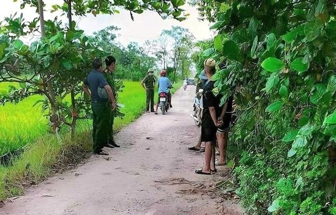 Bắc Giang: Phát hiện hai thi thể nam giới đang phân hủy tại nhà quản trang - Ảnh 1.