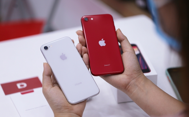 Nhìn lại tất cả thế hệ iPhone: Apple đã thay đổi qua từng năm như thế nào? - Ảnh 20.