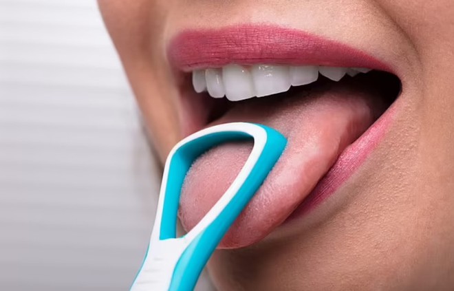 Làm việc này mỗi khi đánh răng, đảm bảo bớt hôi miệng và ngừa bệnh nha chu - Ảnh 3.