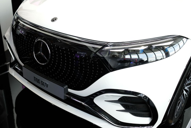 Cận cảnh 3 mẫu xe SUV thuần điện mới ra mắt của Mercedes-Benz tại Việt Nam: Bản cao nhất giá gần 5 tỷ đồng có gì hấp dẫn? - Ảnh 16.