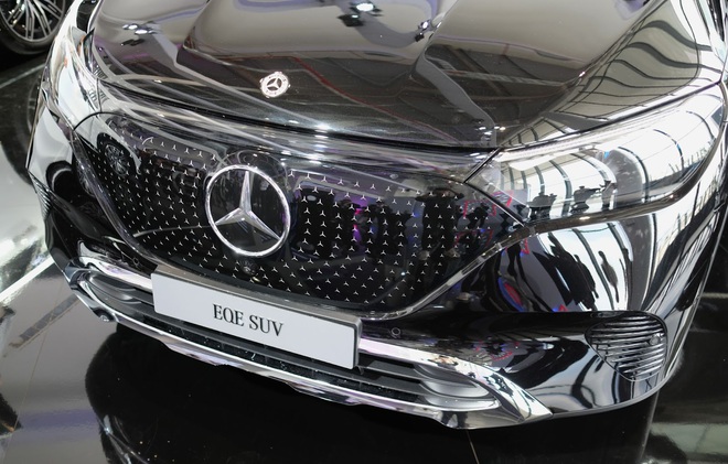 Cận cảnh 3 mẫu xe SUV thuần điện mới ra mắt của Mercedes-Benz tại Việt Nam: Bản cao nhất giá gần 5 tỷ đồng có gì hấp dẫn? - Ảnh 9.