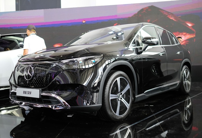 Cận cảnh 3 mẫu xe SUV thuần điện mới ra mắt của Mercedes-Benz tại Việt Nam: Bản cao nhất giá gần 5 tỷ đồng có gì hấp dẫn? - Ảnh 8.