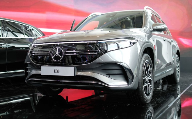 Cận cảnh 3 mẫu xe SUV thuần điện mới ra mắt của Mercedes-Benz tại Việt Nam: Bản cao nhất giá gần 5 tỷ đồng có gì hấp dẫn? - Ảnh 2.