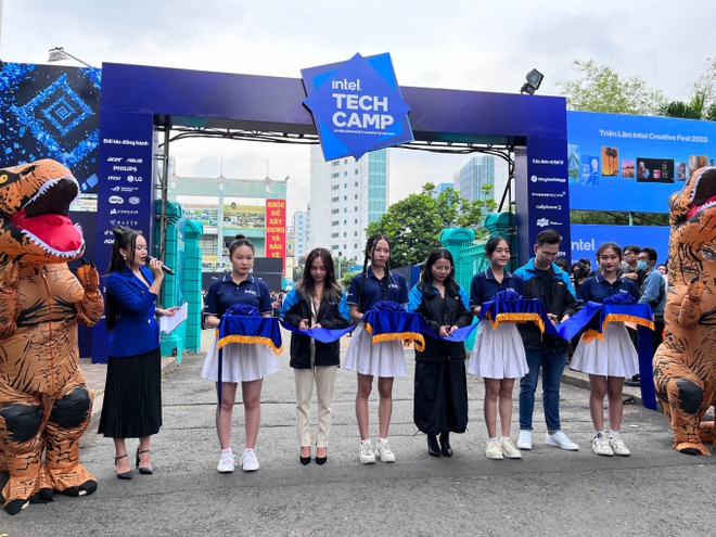 Những bóng hồng có mặt tại Intel Tech Camp 2023 - Ảnh 1.