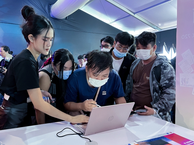 Những bóng hồng có mặt tại Intel Tech Camp 2023 - Ảnh 11.