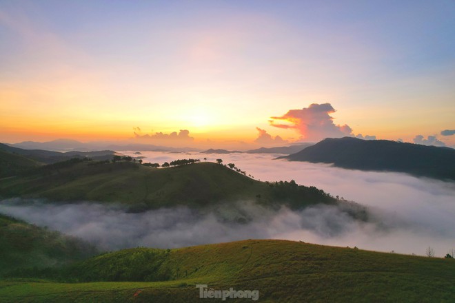 Săn mây trên đỉnh Phượng Hoàng - toạ độ check in sống ảo mới cực đẹp ở Quảng Ninh - Ảnh 13.