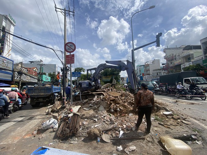 Căn nhà độc nhất với 4 mặt tiền ở TPHCM được tháo dỡ sau 10 năm - Ảnh 5.