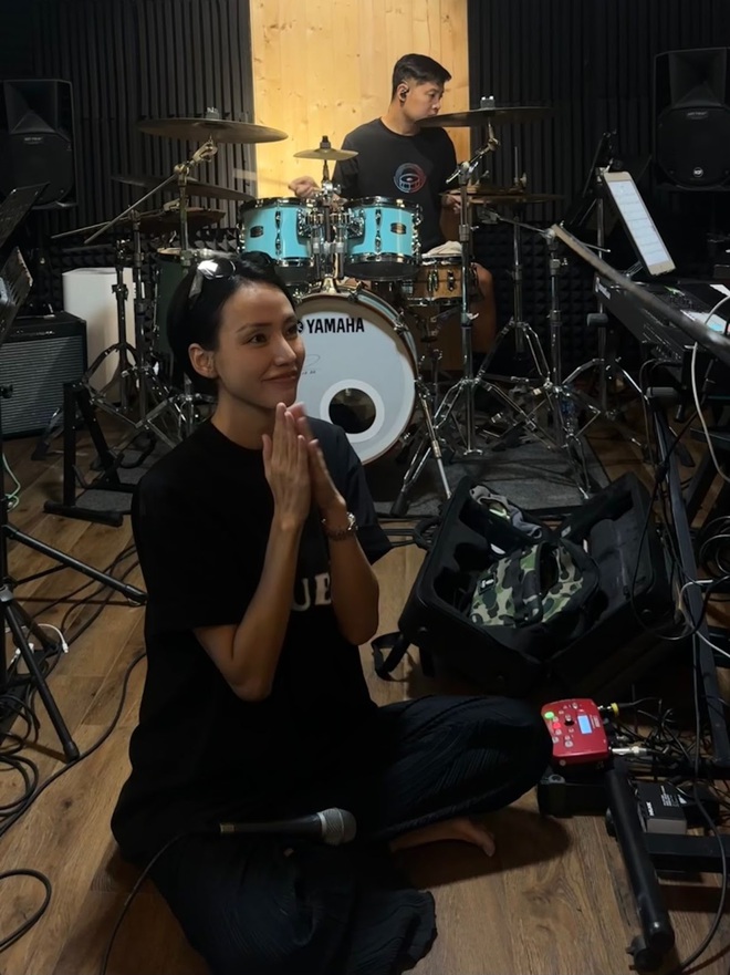 JustaTee bỏ qu&ecirc;n &ldquo;h&igrave;nh tượng khi tập luyện cho HAY FEST 2023, MCK - GiGi Hương Giang - KAYC &ldquo;nh&aacute; h&agrave;ng set nhạc cực chất! - Ảnh 6.