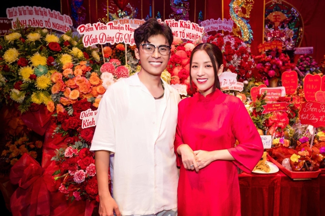 Puka v&agrave; Gin Tuấn Kiệt d&iacute;nh như sam sau khi x&aacute;c nhận t&igrave;nh cảm, đ&agrave;ng g&aacute;i c&ograve;n c&oacute; h&agrave;nh động đ&aacute;nh dấu chủ quyền - Ảnh 5.