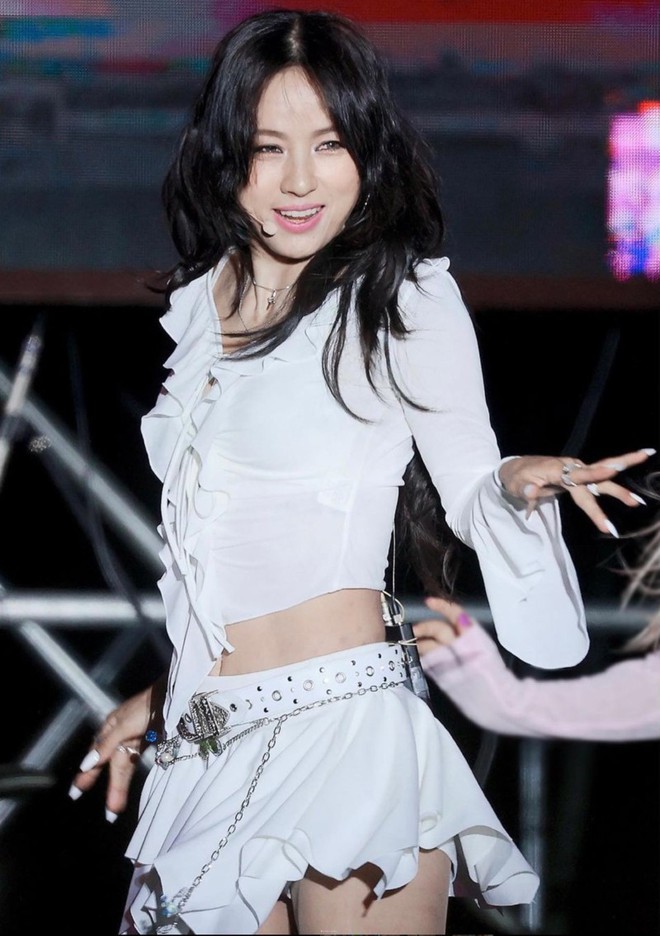 “Biểu tượng sexy Kpop” Lee Hyori về Việt Nam biểu diễn, chung line-up với MONO, HIEUTHUHAI và loạt Gen Z đình đám - Ảnh 1.