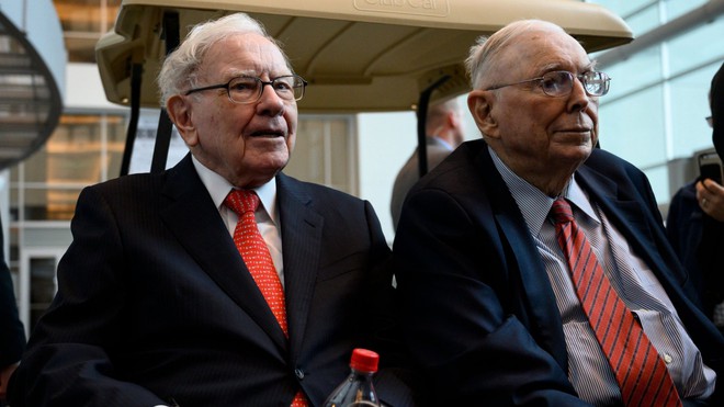 Thần chứng khoán Warren Buffett từng ôm trái đắng khi đầu tư, tới khi gặp 2 quý nhân thì đổi vận - Ảnh 3.