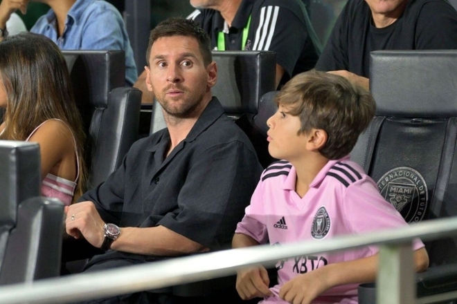 Messi lặng người nhìn đội nhà thua chung kết: Cậu ấy đã trải qua đêm buồn nhất - Ảnh 1.