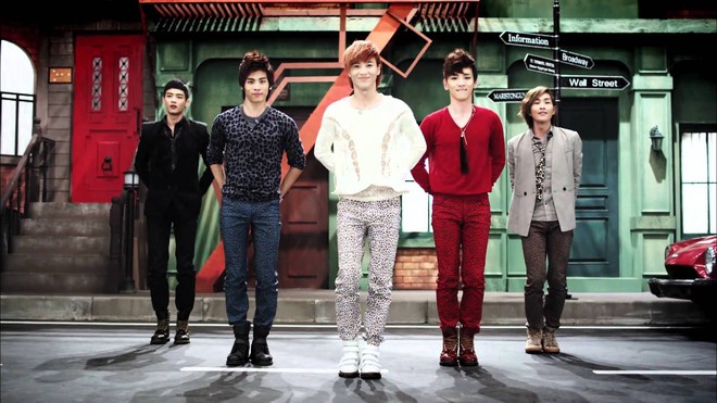 C&uacute; ng&atilde; đau của &ocirc;ng lớn tạo n&ecirc;n nhiều nh&oacute;m nhạc huyền thoại - Ảnh 4.