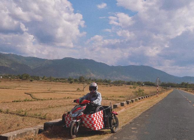 Chàng trai liệt nửa người vẫn phượt xuyên Việt, hành trình khiến bao người khâm phục - Ảnh 3.