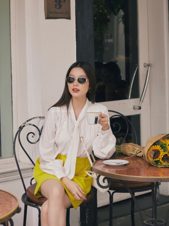 M&aacute;ch n&agrave;ng 8 mẫu &aacute;o sơ mi sang - xinh - điệu cho m&ugrave;a thu năm nay - Ảnh 1.