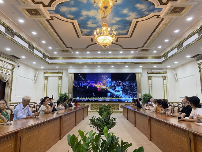 Trụ sở UBND - HĐND TP Hồ Chí Minh đón 1.614 lượt người tham quan dịp Lễ 2/9 - Ảnh 5.
