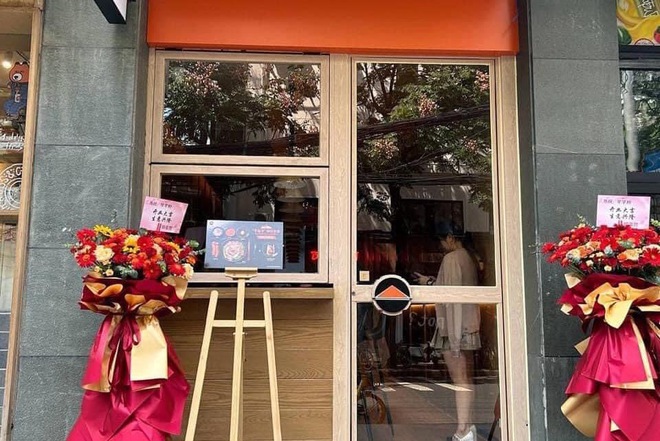 Chi Pu vinh danh visual thần thái bất tận: ngang bướng tại bữa tiệc idol Kpop, khiến dàn đại tỷ Trung Quốc chao đảo MXH