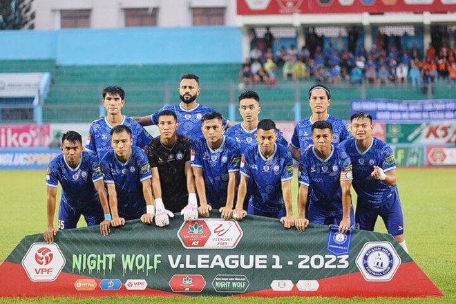 Thực hư CLB Khánh Hòa nợ tiền cầu thủ, có nguy cơ bỏ V-League 2023/2024 - Ảnh 1.