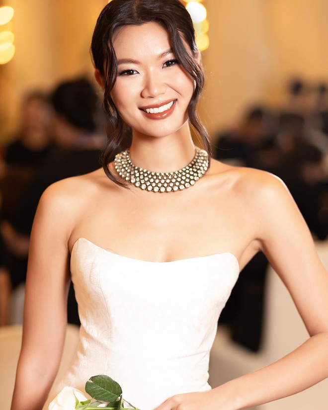 2 Á hậu Miss Universe Vietnam: Một người là cô bé chăn trâu trốn mẹ thi Hoa hậu, một người vừa vượt qua phẫu thuật khối u ở ngực - Ảnh 5.