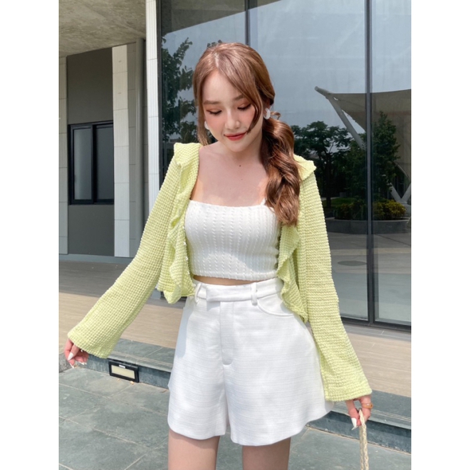 Tủ đồ chỉ to&agrave;n &aacute;o sơ mi, mỹ nh&acirc;n nước Ph&aacute;p khiến chị em nể phục v&igrave; khả năng mix đồ sang chảnh lại kh&ocirc;ng nh&agrave;m ch&aacute;n - Ảnh 9.