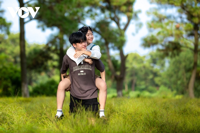Check-in c&aacute;nh đồng rễ đẹp mơ m&agrave;ng ở Ch&iacute; Linh, Hải Dương - Ảnh 12.