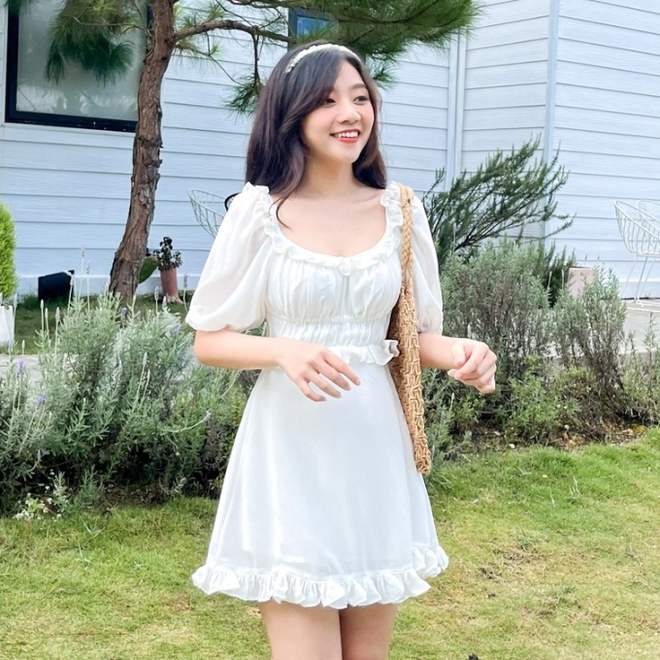 Đụng h&agrave;ng v&aacute;y b&igrave;nh d&acirc;n hơn 6 triệu, Jennie - Winter mỗi người mỗi vẻ, mười ph&acirc;n vẹn mười - Ảnh 9.