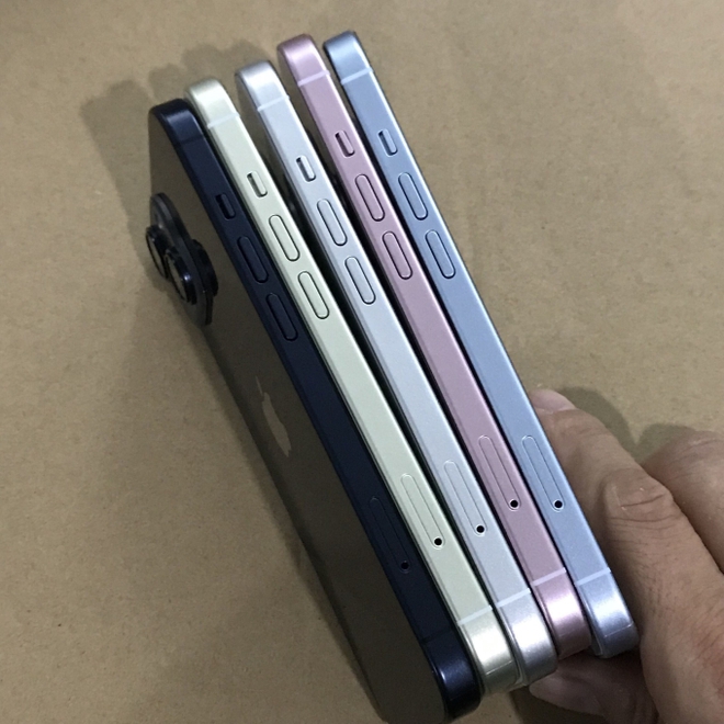 Xuất hiện mô hình thực tế iPhone 15: Có màu hồng “lịm tim”, thiết kế nay đã bo tròn! - Ảnh 2.