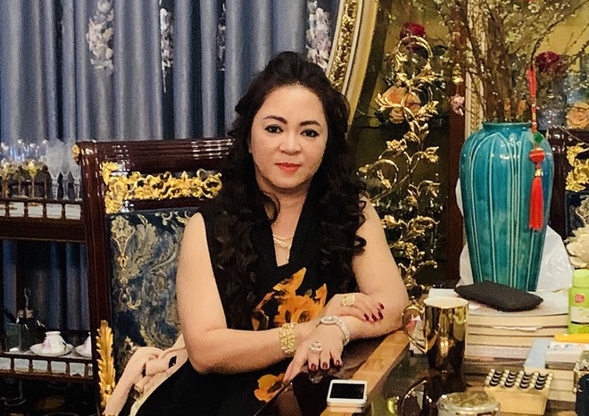 Đến lượt ph&iacute;a Đ&agrave;m Vĩnh Hưng, Vy Oanh muốn được x&aacute;c định l&agrave; bị hại của b&agrave; Nguyễn Phương Hằng - Ảnh 1.
