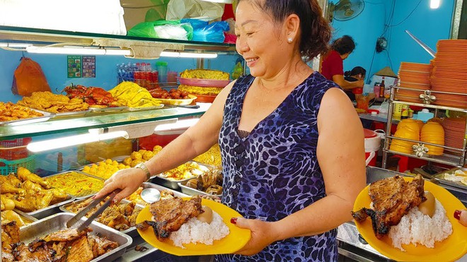 Quán cơm tấm duy nhất ở Sài Gòn có món chả cua nướng nồi gang, đỉnh nhất là miếng sườn bự tràn dĩa - Ảnh 3.
