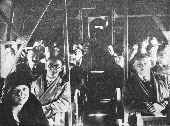 Bộ ảnh cho thấy đi m&aacute;y bay đ&atilde; thay đổi thế n&agrave;o suốt 100 năm qua, đặc biệt nhất l&agrave; thời đại v&agrave;ng - Ảnh 1.