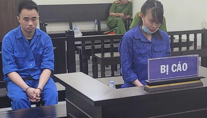 Cặp vợ chồng bảo mẫu h&agrave;nh hạ b&eacute; g&aacute;i hơn 1 tuổi su&yacute;t mất mạng - Ảnh 1.