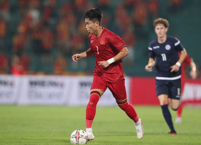 Tuyển thủ U23 Việt Nam ghi bàn thắng gửi tặng bạn gái - Ảnh 6.