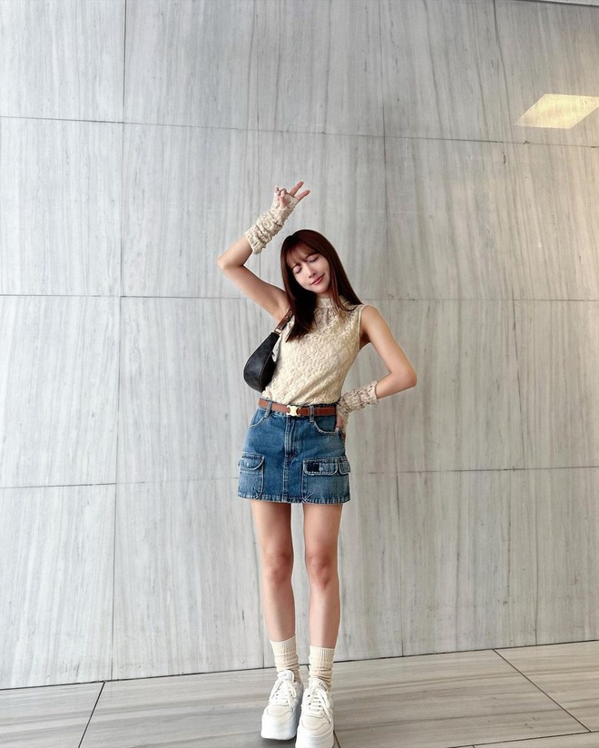 Cuộc sống rực rỡ của nữ diễn viên Nhật gắn kết hai ngôi sao âm nhạc