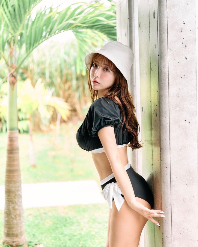 Cuộc sống rực rỡ của nữ diễn viên Nhật gắn kết hai ngôi sao âm nhạc