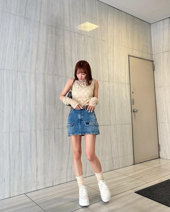 Cuộc sống rực rỡ của nữ diễn viên Nhật gắn kết hai ngôi sao âm nhạc